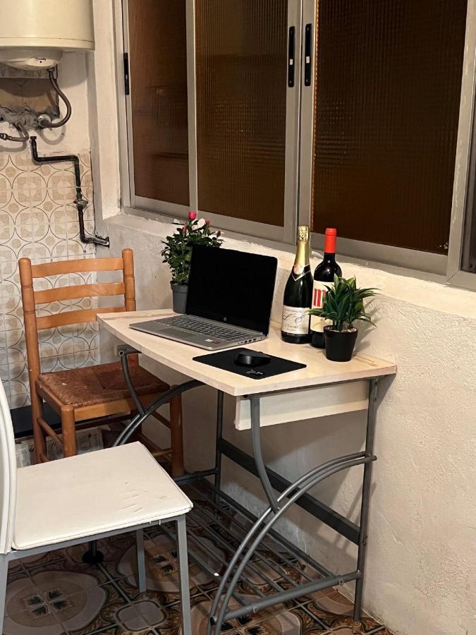 Malvarrosa Simple Shared Home 瓦伦西亚 外观 照片